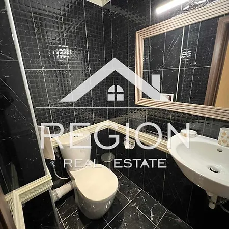 Lejlighed An Argisht Palace *